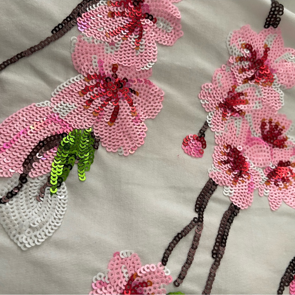 QUEEN OF SPARKLES White Tee with Pink Floral Design - Picture 4 of 4